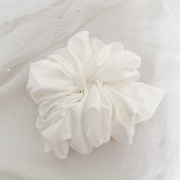 XL Luxury Bridal Scrunchie White